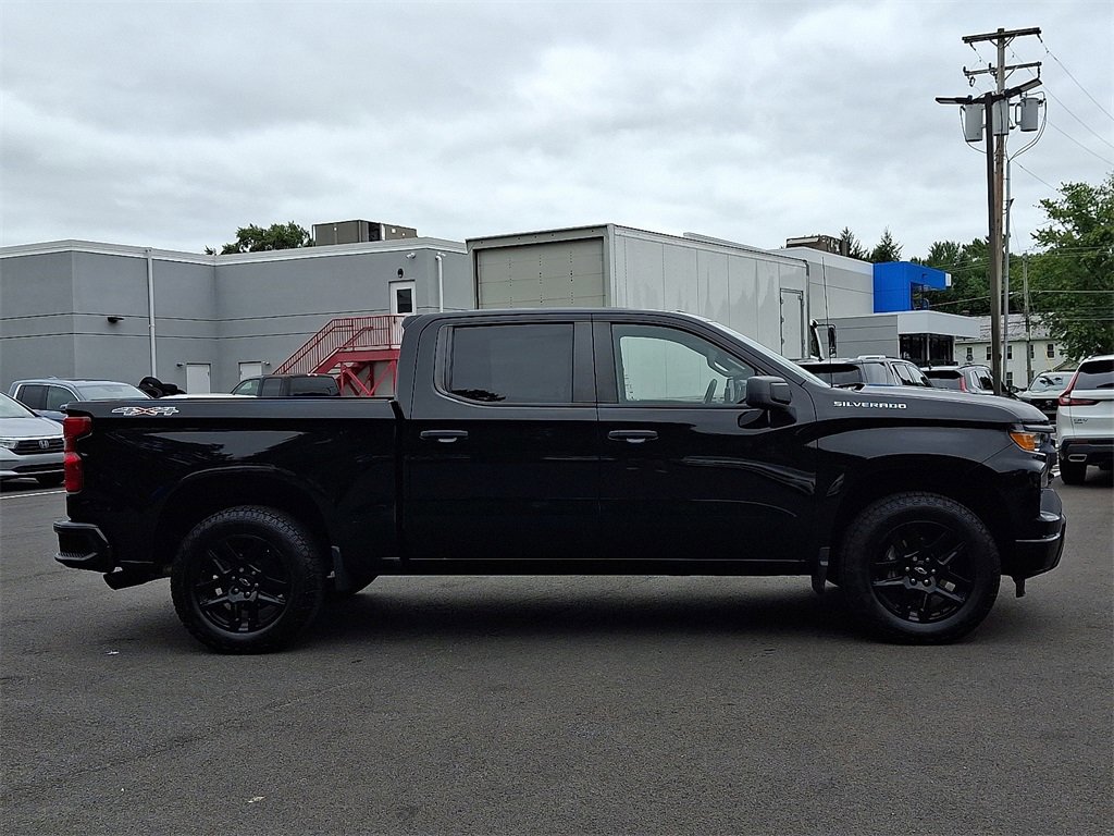 2022 Chevrolet Silverado 1500 Custom photo 6