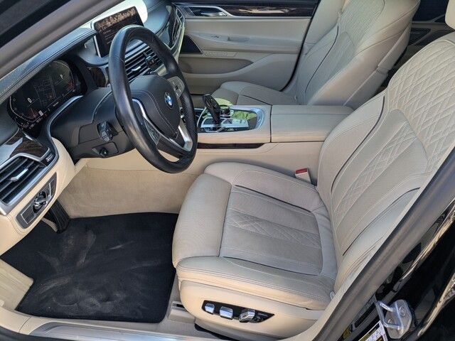 2020 Bmw 750i xDrive Sedan photo 9