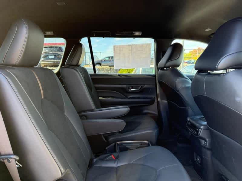 2024 Toyota Grand Highlander Limited - Photo 11