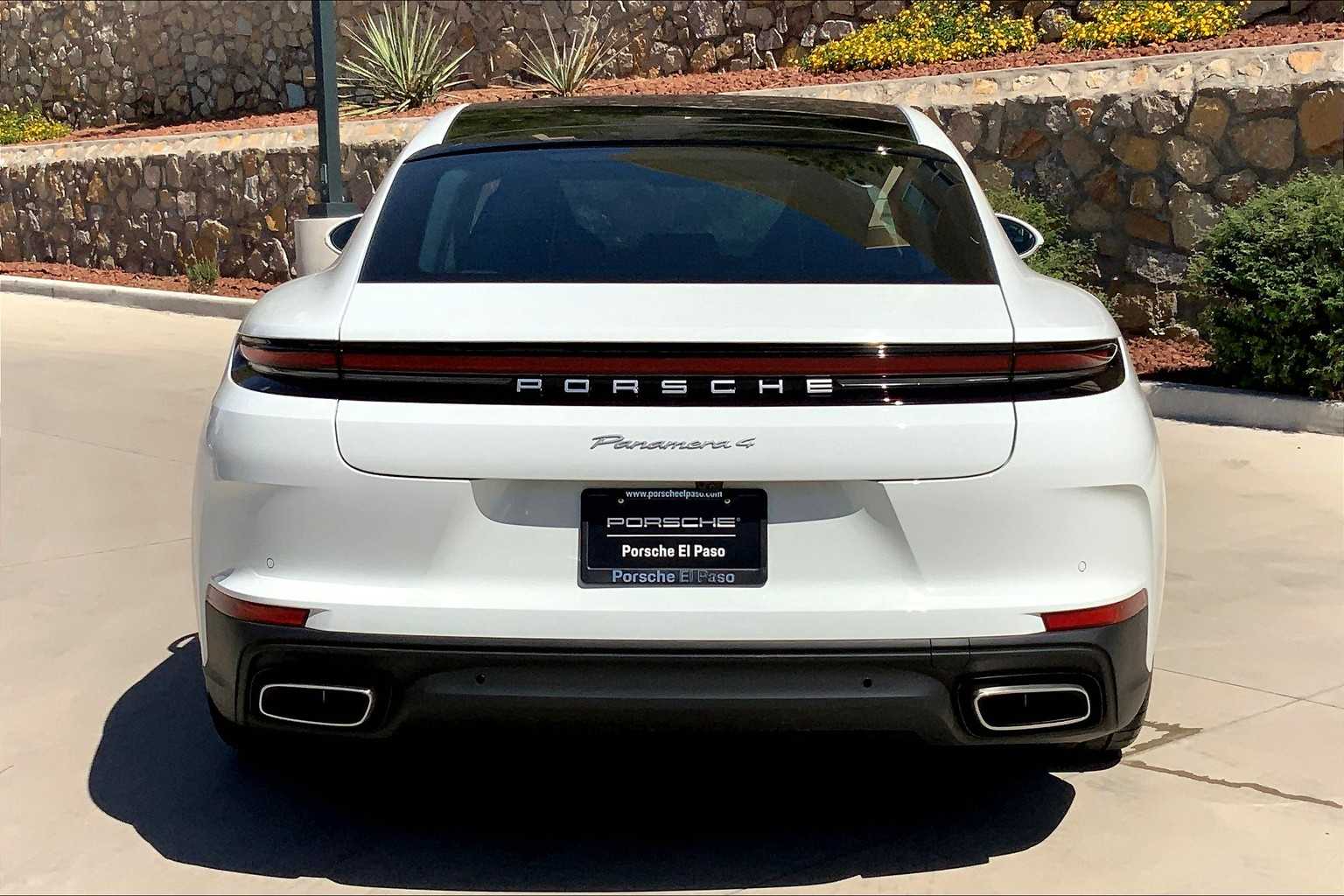 2025 Porsche Panamera 4 photo 6