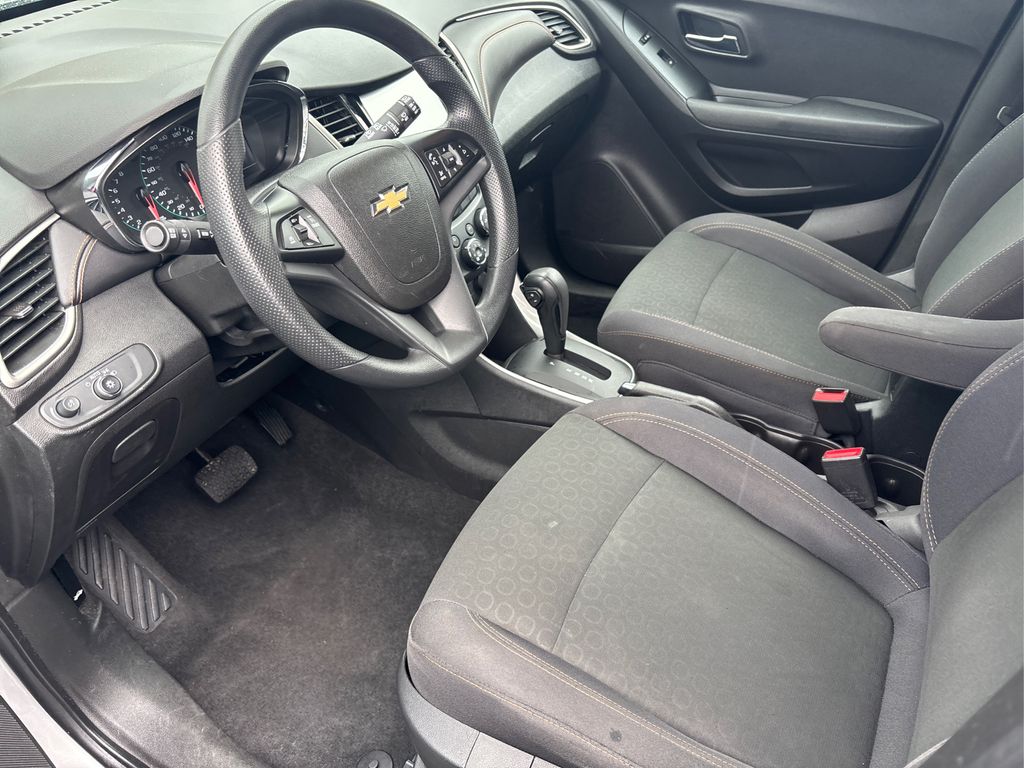 2017 Chevrolet Trax LS photo 9