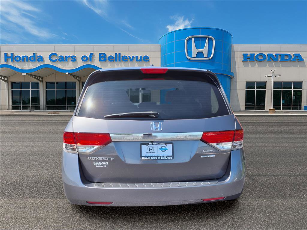2016 Honda Odyssey SE photo 4