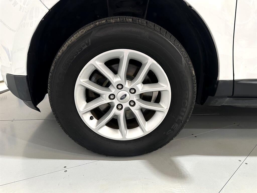 2014 Ford Edge SE photo 32