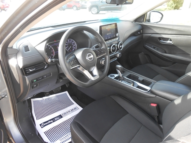 2024 Nissan Sentra SV photo 3