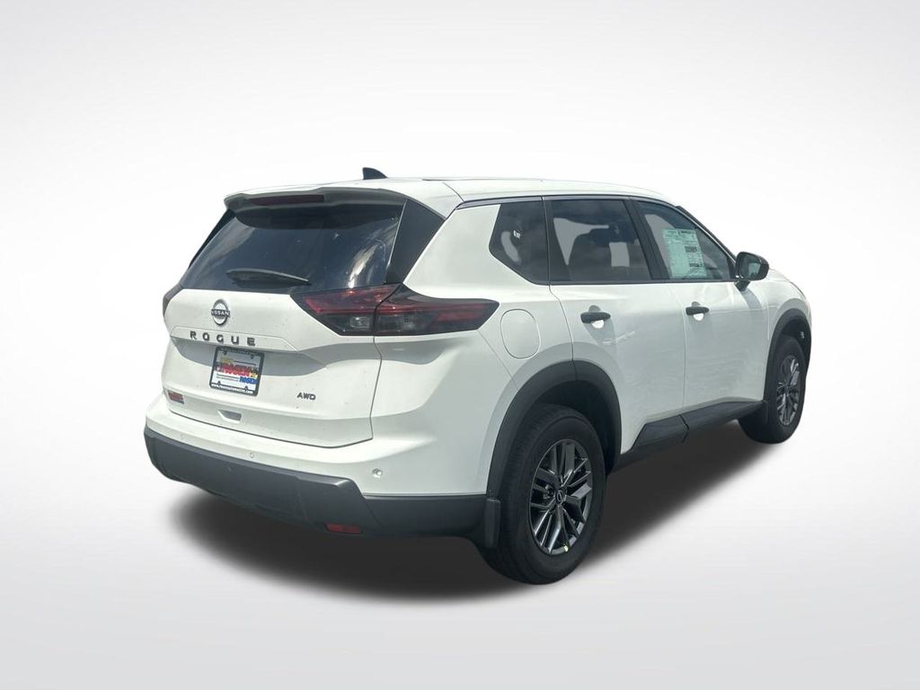 2026 Nissan Rogue S photo 4