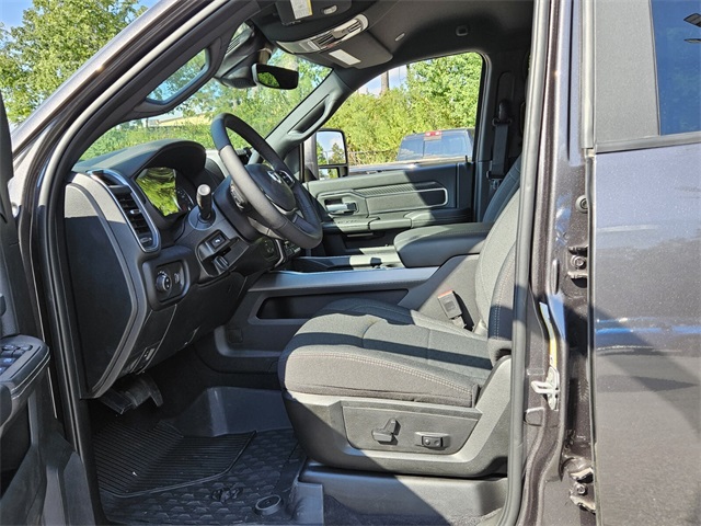 2026 Ram 2500 Big Horn photo 6