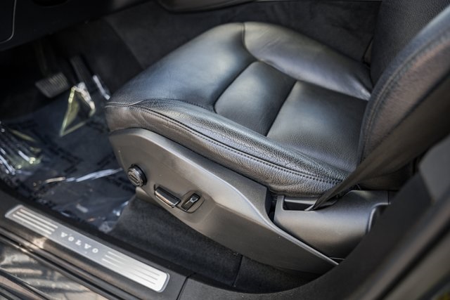 2022 Volvo XC90 Momentum photo 26