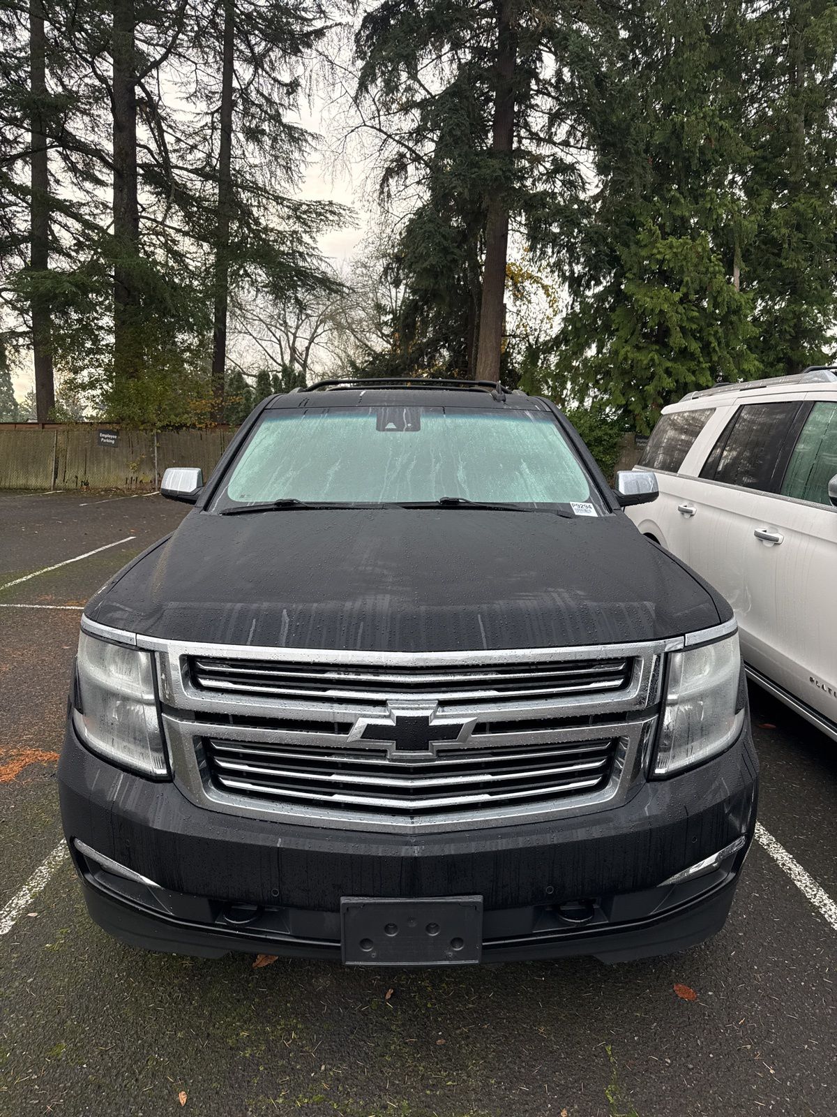 2019 Chevrolet Suburban Premier photo 2