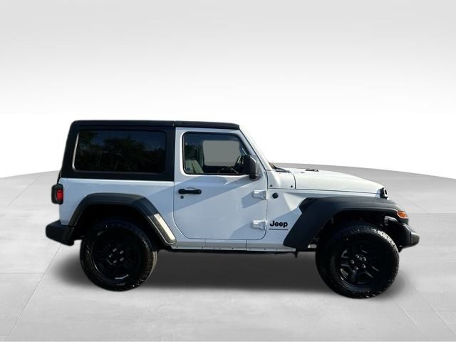 2025 Jeep Wrangler Sport photo 3
