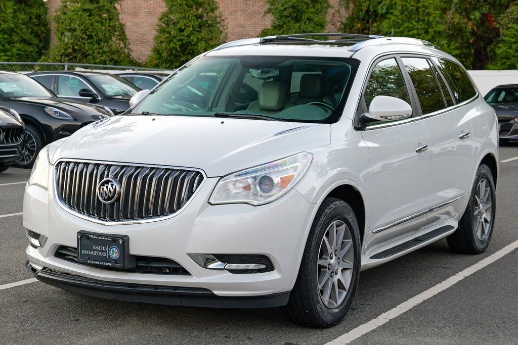 2017 Buick Enclave Leather photo 2