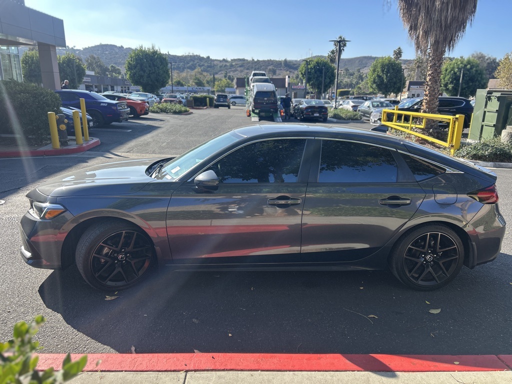 2023 Honda Civic Sport Touring photo 4