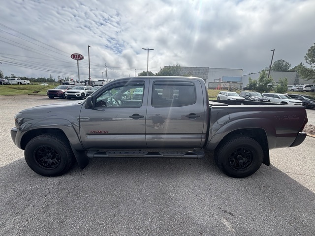 2010 Toyota Tacoma PreRunner photo 2