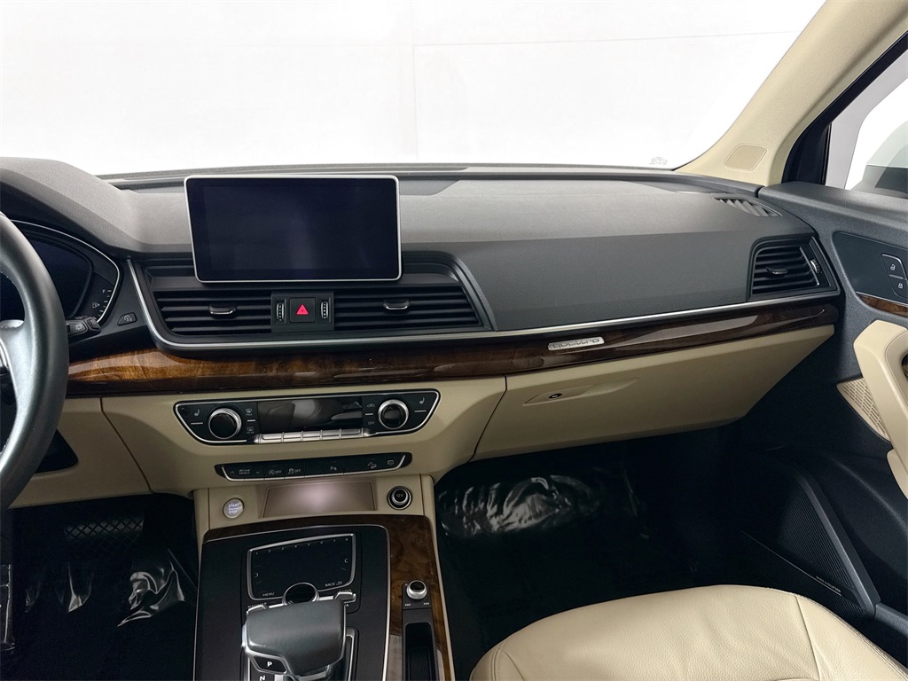 2018 Audi Q5 2.0T Premium Plus photo 9