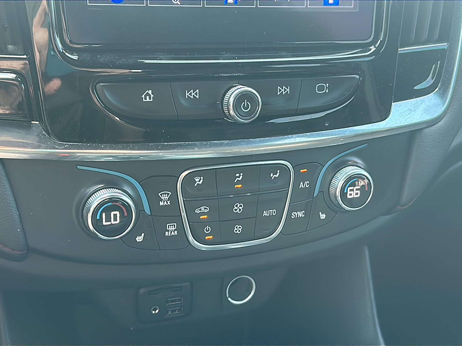 2023 Chevrolet Traverse RS photo 19