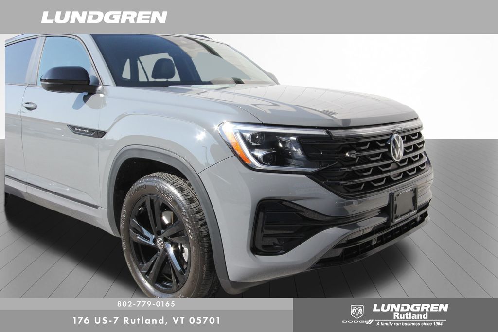 2025 Volkswagen Atlas Cross Sport SEL R-Line photo 31