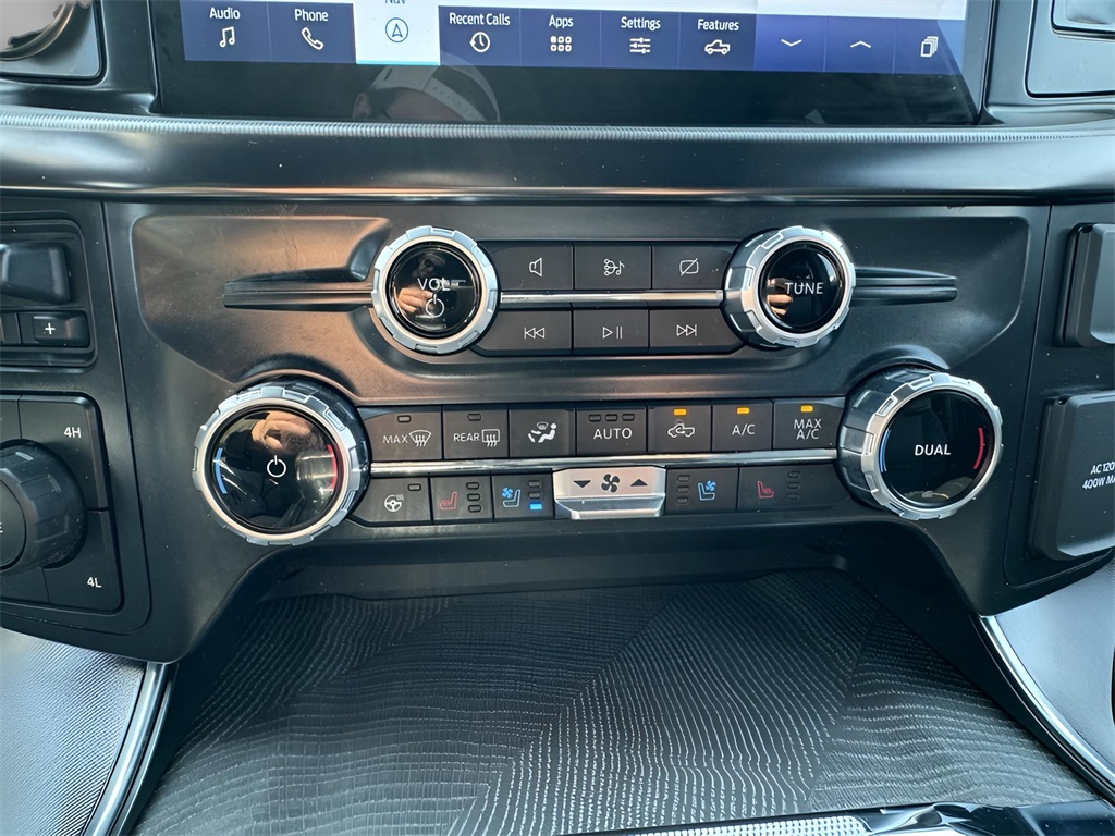 2022 Ford F-150 Platinum photo 14