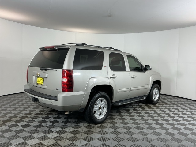 2009 Chevrolet Tahoe LT photo 2