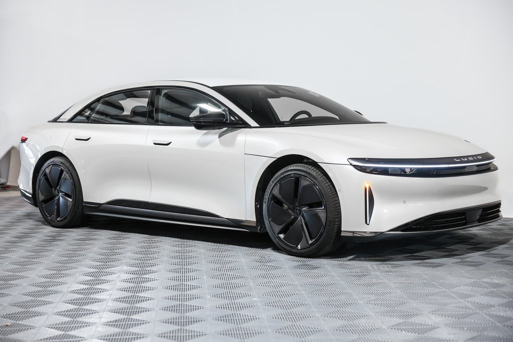 2024 Lucid Air Pure photo 4