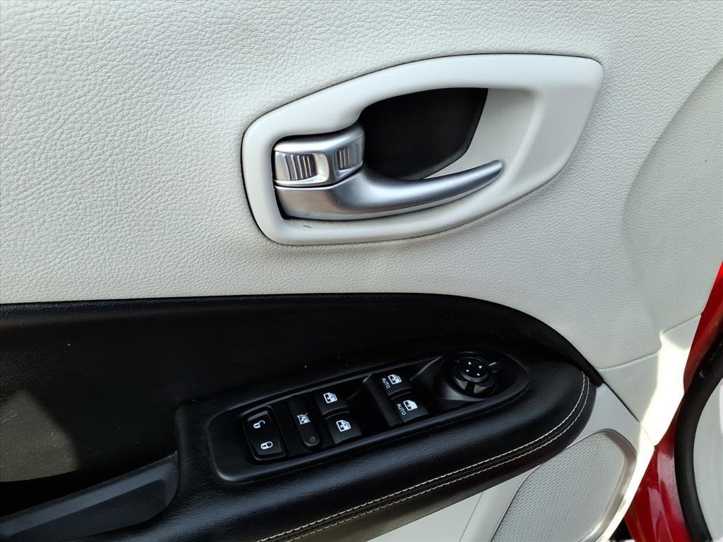2019 Jeep Compass North Edition Latitude photo 14