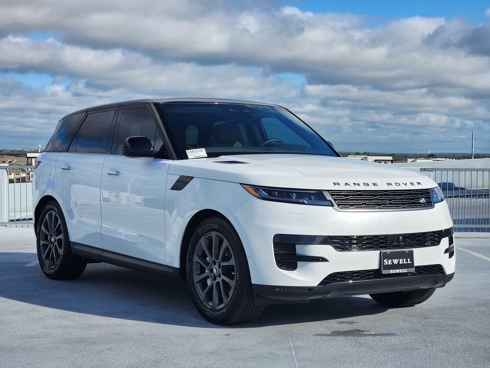 2024 Land Rover Range Rover Sport SE photo 3