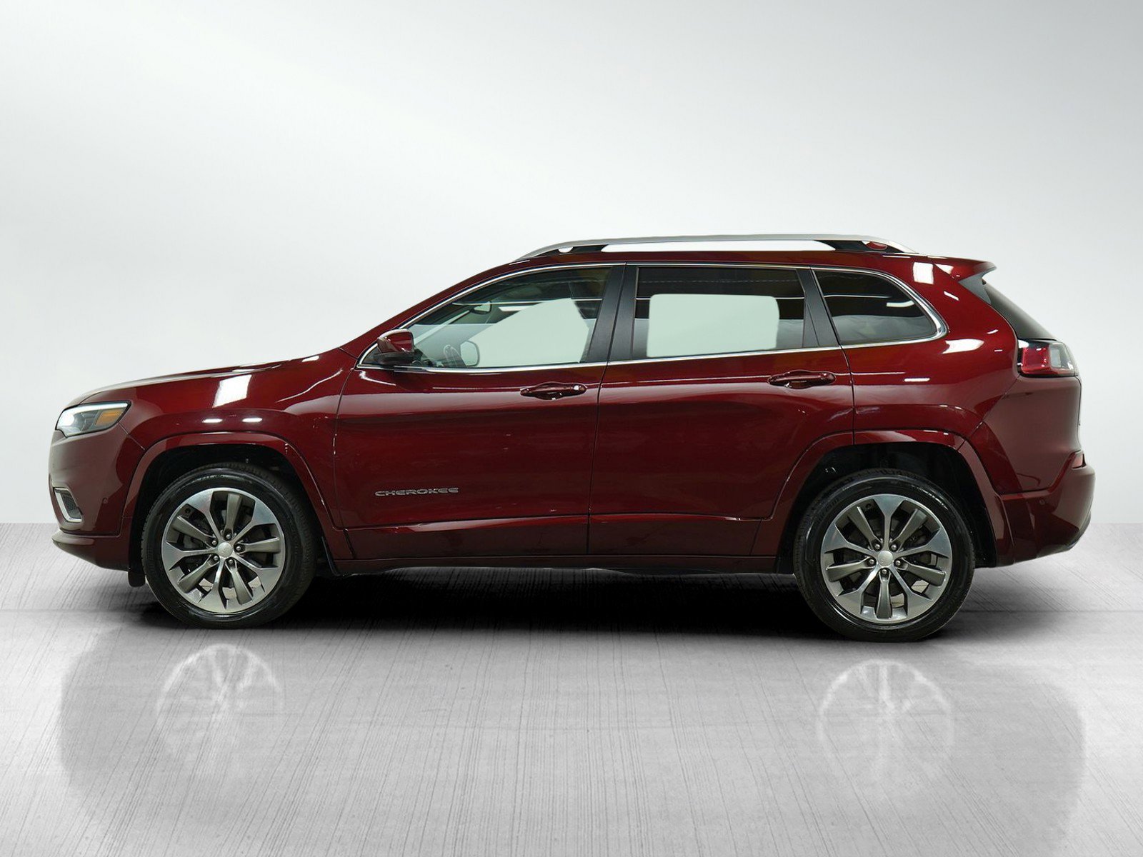 Used 2019 Jeep Cherokee Overland with VIN 1C4PJMJN1KD174166 for sale in Hopkins, Minnesota