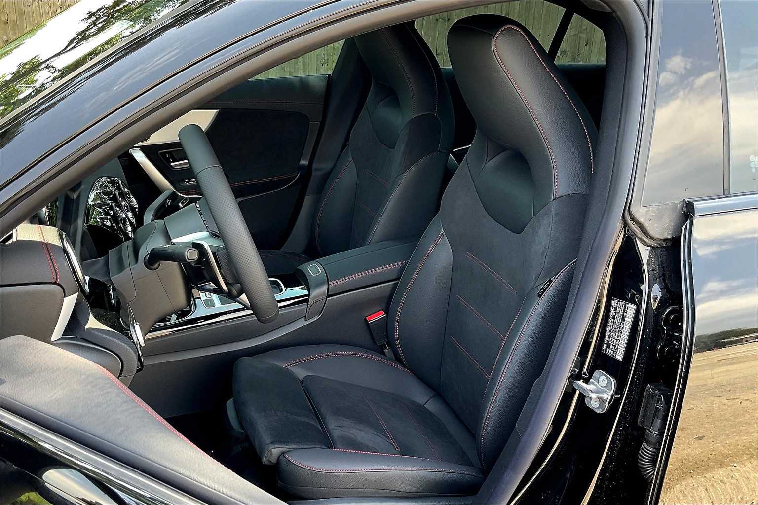 2025 Mercedes Benz CLA AMG 35 4MATIC photo 12