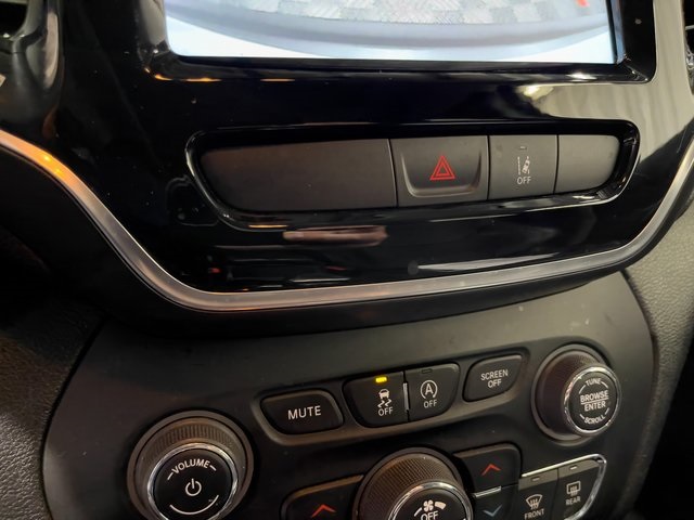 2022 Jeep Cherokee Limited photo 21
