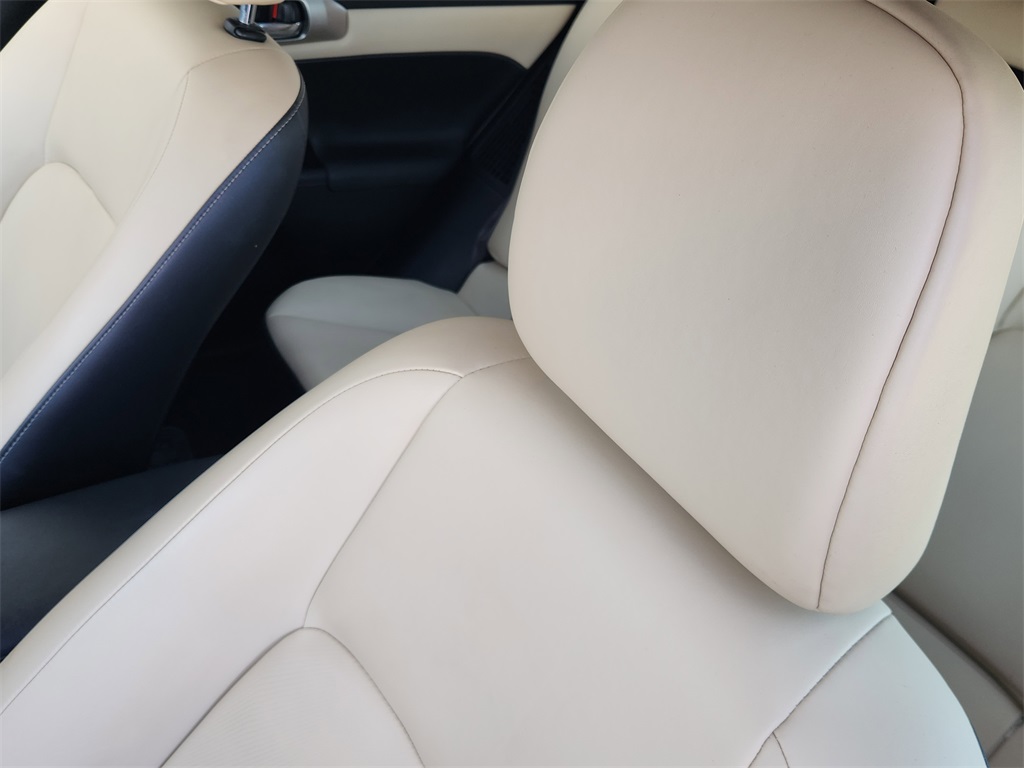 2017 Lexus CT 200h photo 22