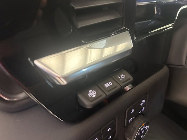 2025 Chevrolet Silverado 1500 LTZ photo 11