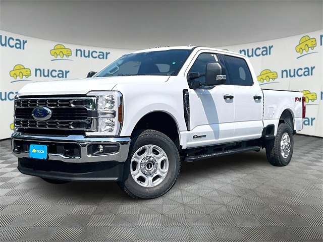 2025 Ford F-350 photo 2