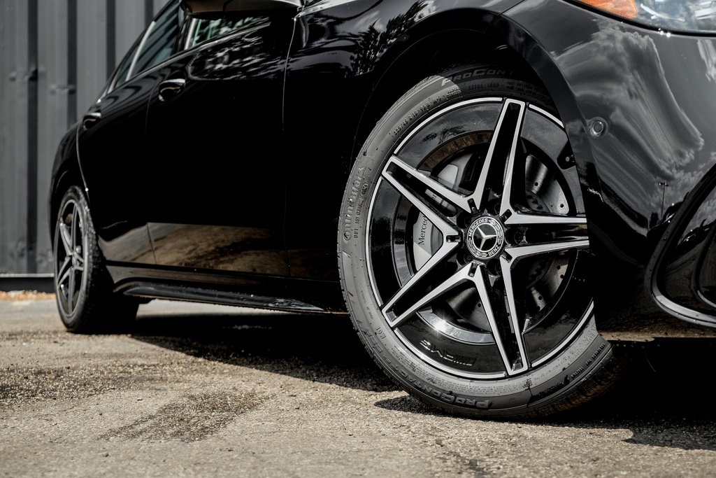 2025 Mercedes Benz C 300 4MATIC photo 7