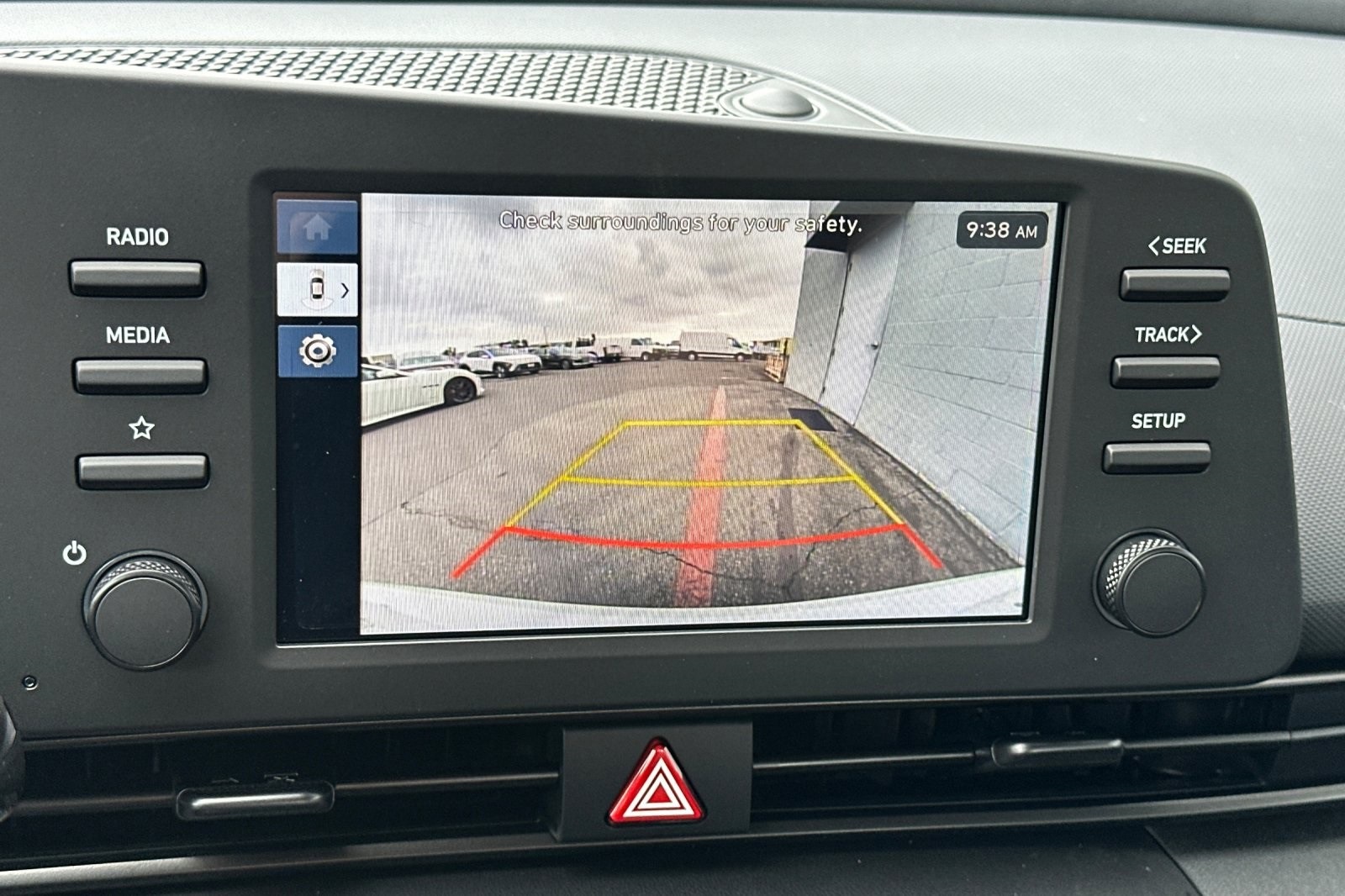 2025 Hyundai Elantra SEL Sport photo 19