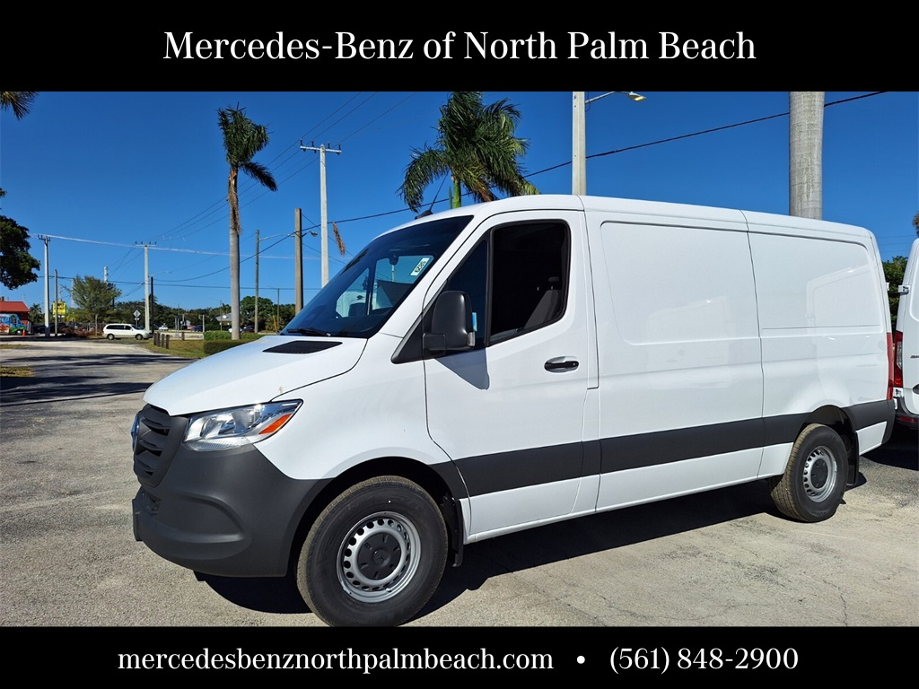 2025 Mercedes-Benz Sprinter Cargo Van Base's photo