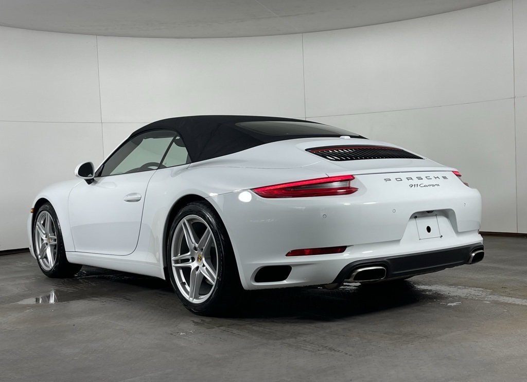 2017 Porsche 911 Cabriolet photo 3
