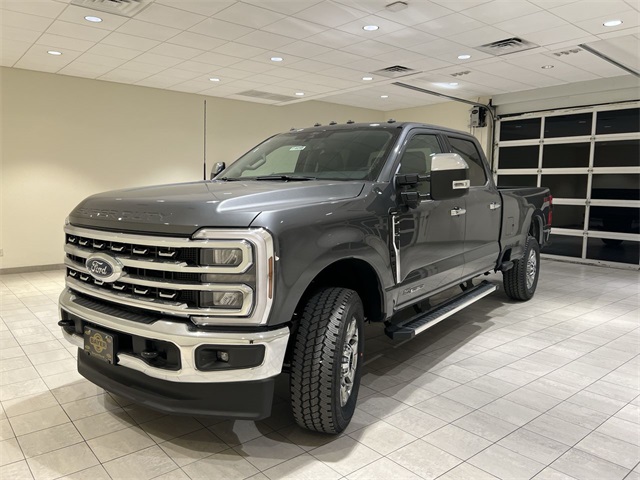 2026 Ford F-350 Super Duty Lariat's photo