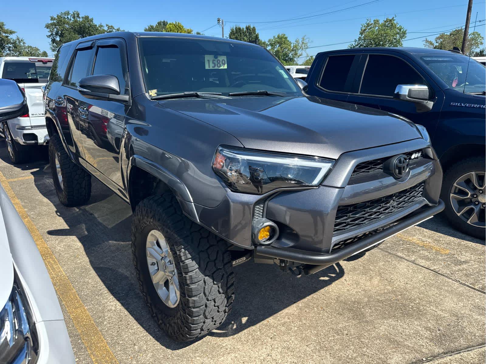 2017 Toyota 4Runner SR5 Premium photo 3