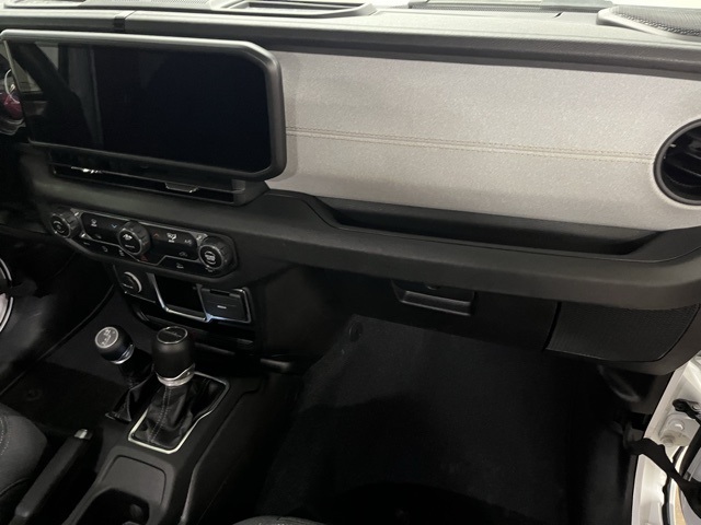 2024 Jeep Gladiator Sport photo 19