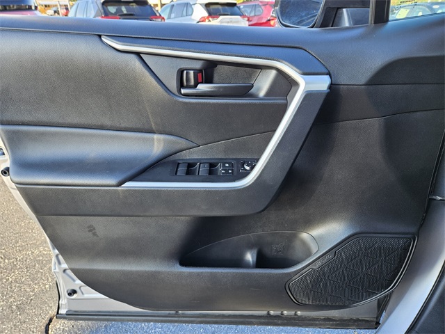2024 Toyota RAV4 LE photo 28