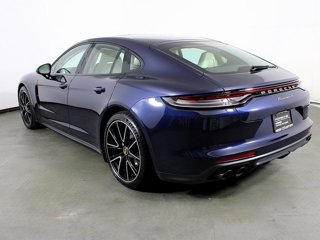 2022 Porsche Panamera 4 photo 3