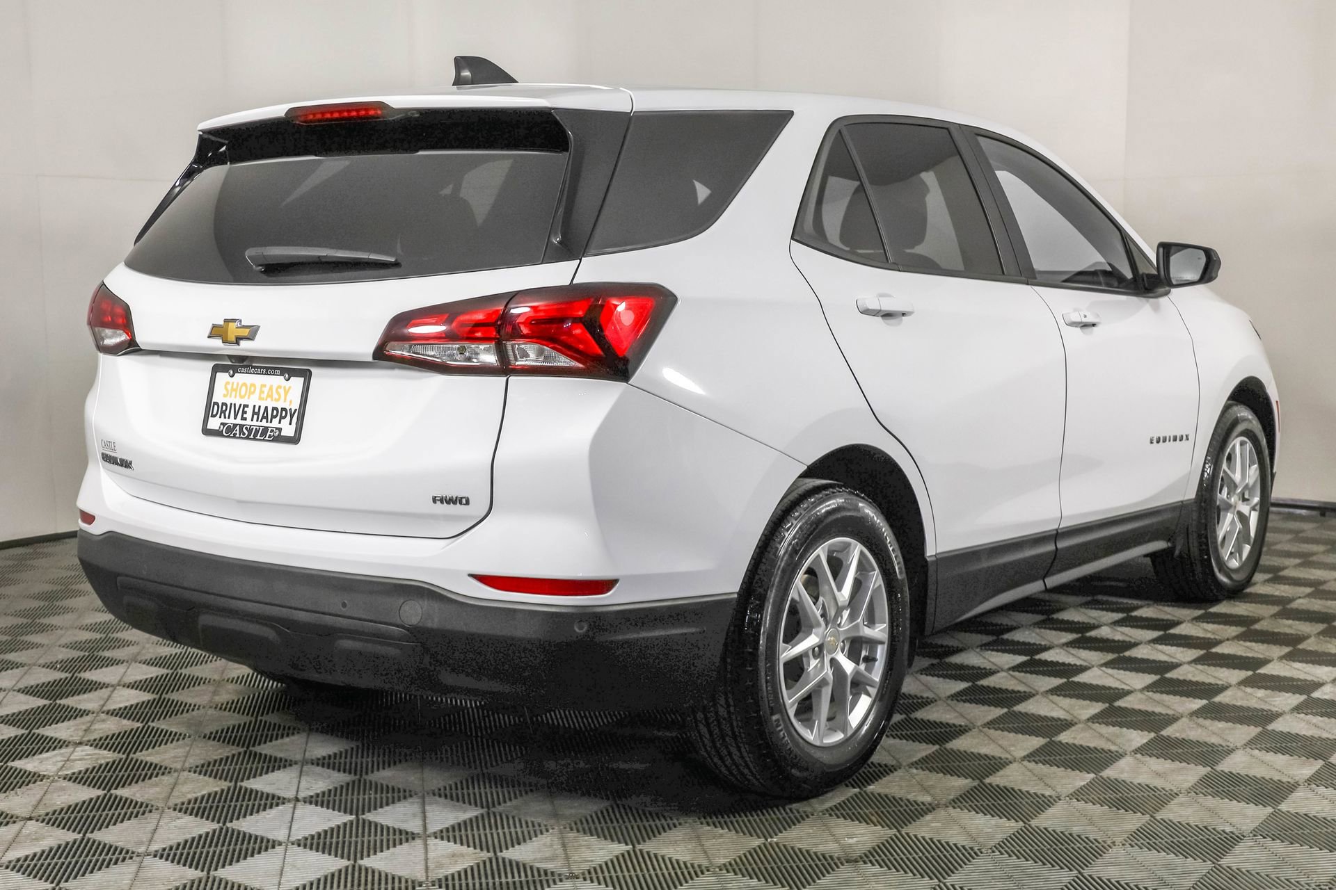 2022 Chevrolet Equinox LS photo 3