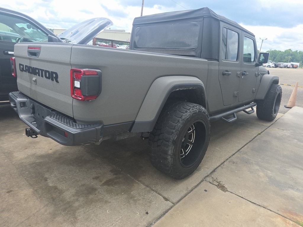 2021 Jeep Gladiator Willys photo 3