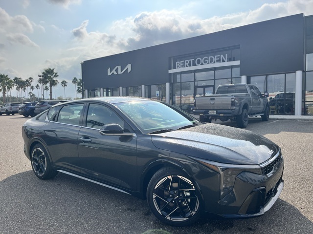 2025 Kia K4 GT-Line's photo