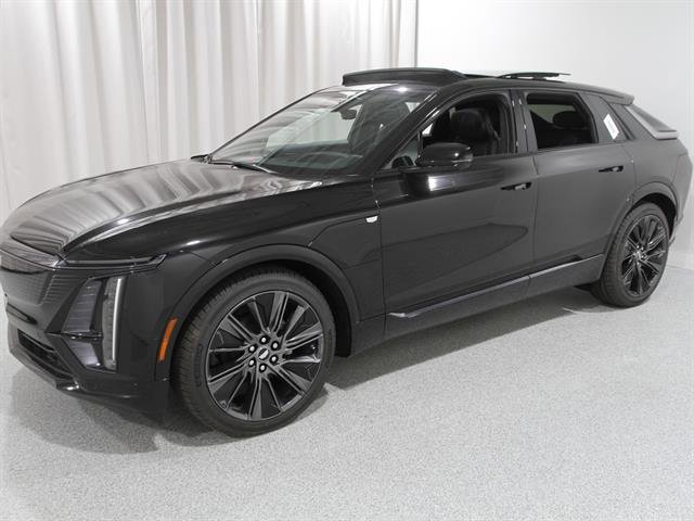 2026 Cadillac Lyriq Sport photo 2