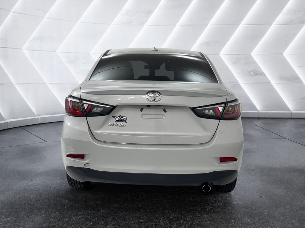 2020 Toyota Yaris L photo 5