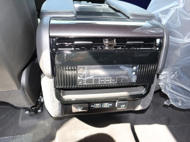 2024 Jeep Wagoneer Base photo 15
