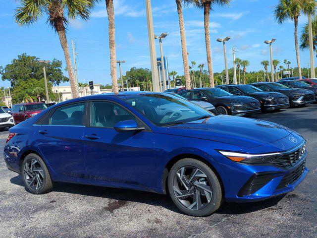 2024 Hyundai Elantra SEL Convenience photo 2