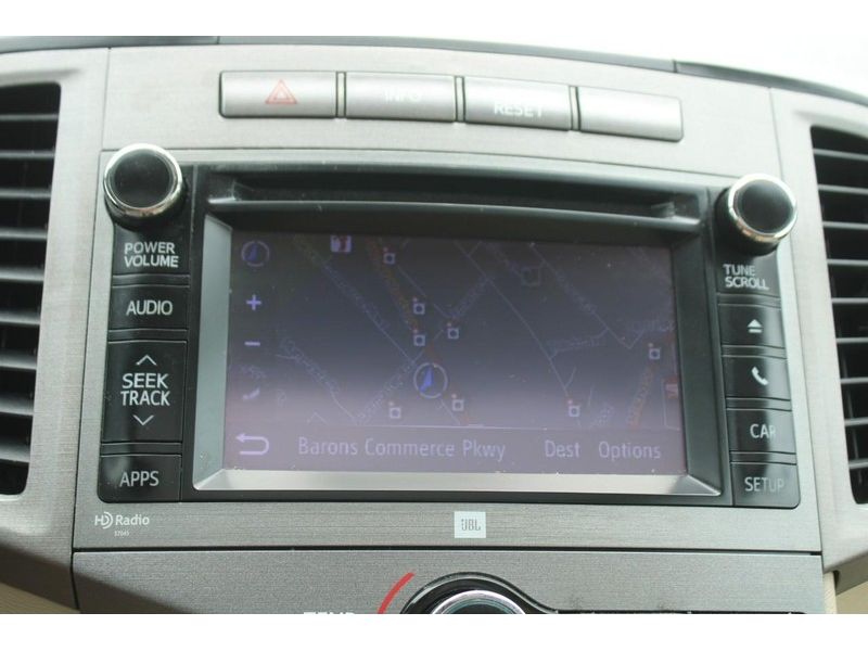 2013 Toyota Venza LE photo 17
