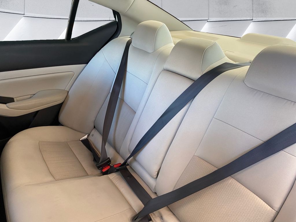 2023 Nissan Altima 2.5 SV photo 18