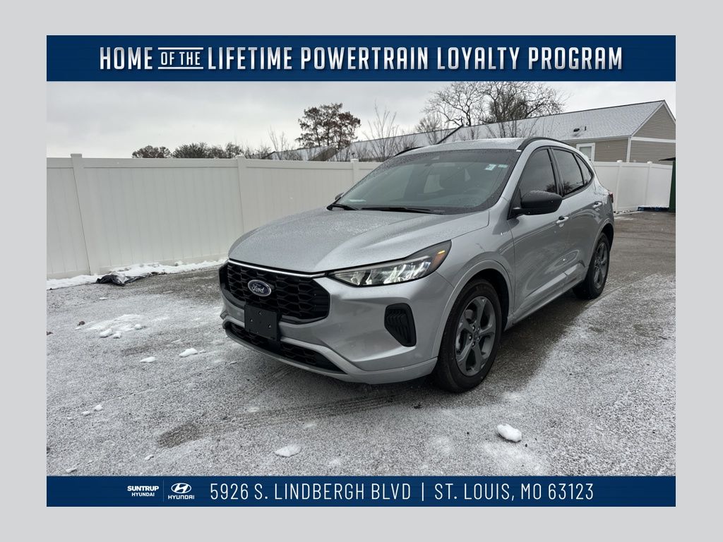 2024 Ford Escape ST-Line's photo