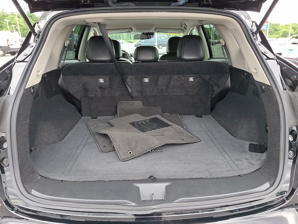 2023 Nissan Murano SV photo 26